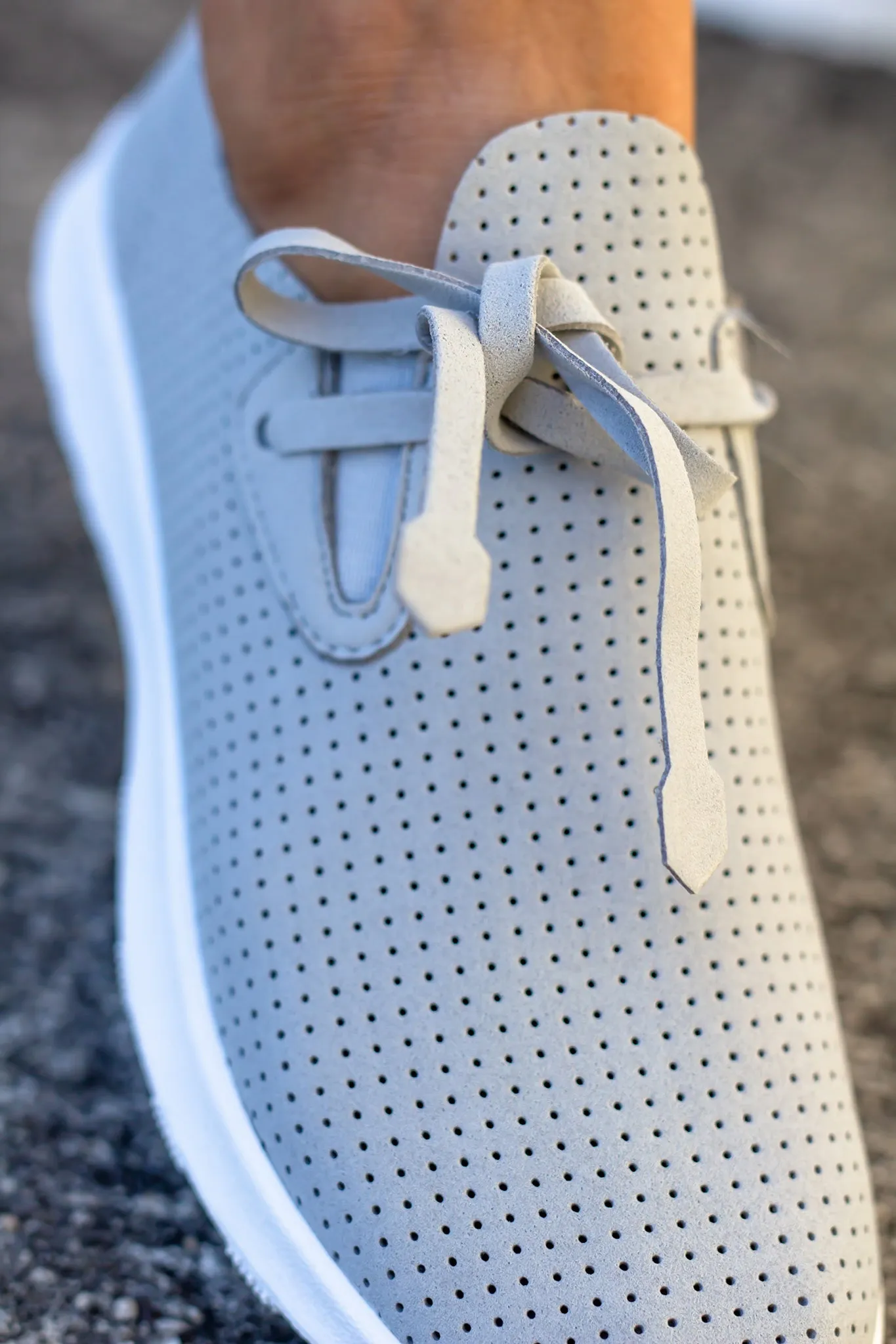 Marlow Light Gray Sneakers