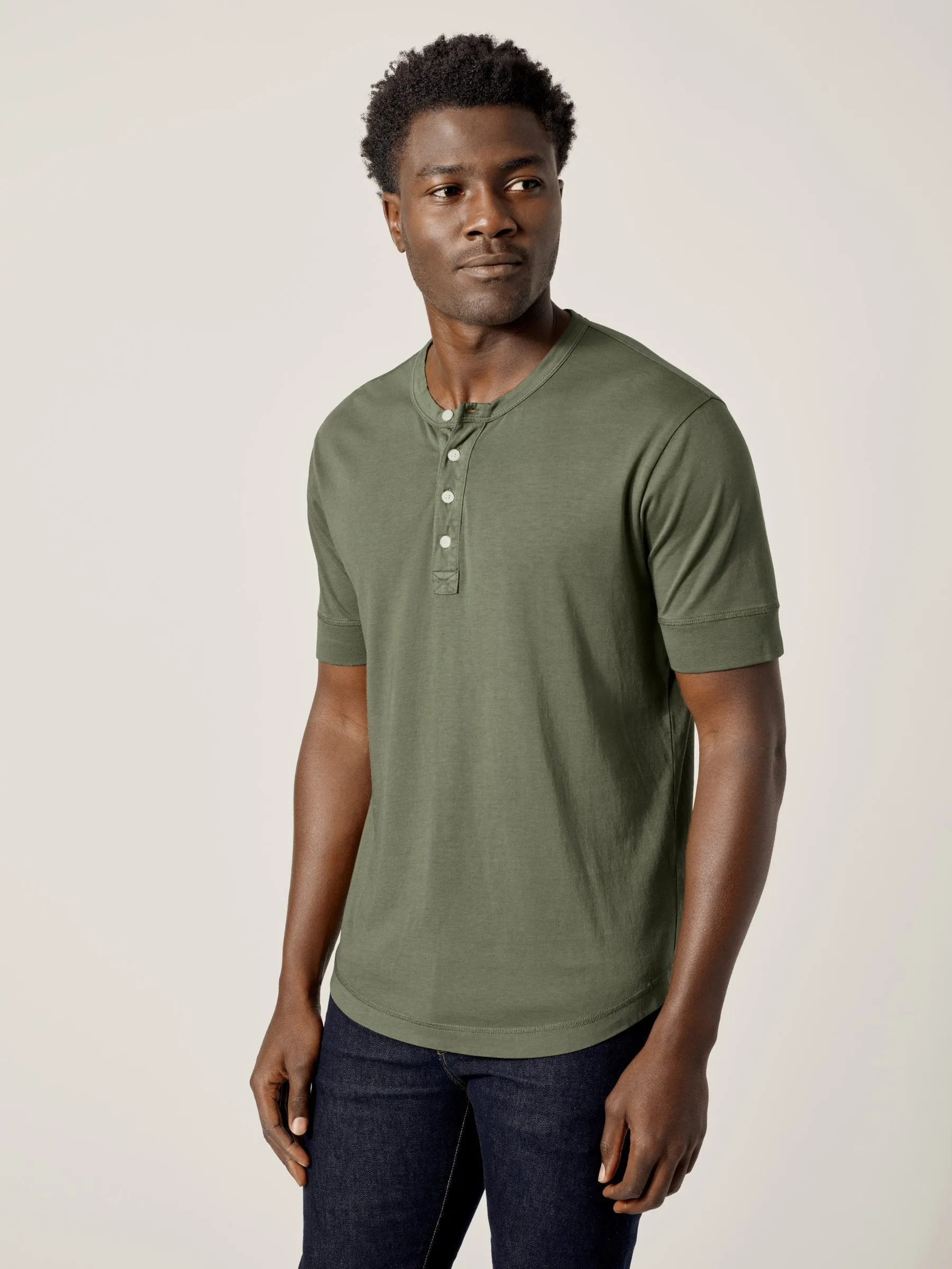 Moss Venice Wash Pima Short Sleeve Curved Hem Henley